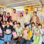 आंगन मिलन सेवा कार्यक्रम में मेयर ने बालिकाओं को वितरित किए पोषण बैग